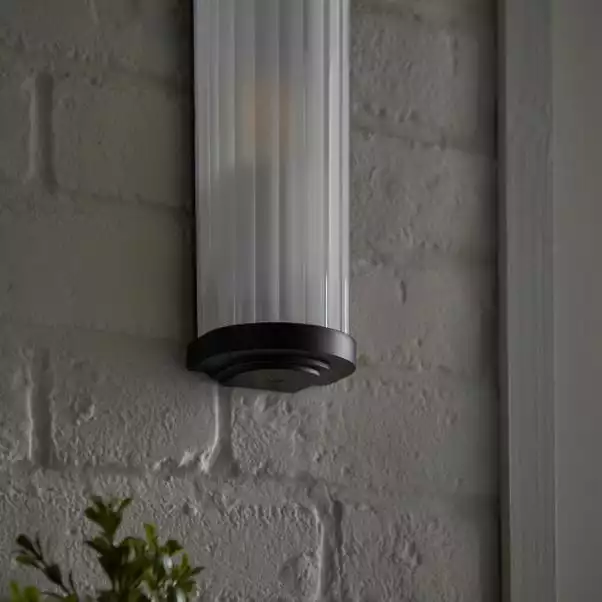 Dunelm Ripon Outdoor Wall Light 5 Dunelm Ripon Outdoor Wall Light - Image 3