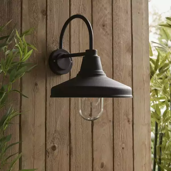 Vogue Lighting Vogue America Outdoor Wall Light 4 Vogue Lighting Vogue America Outdoor Wall Light - Image 2